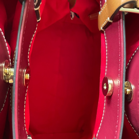 Sold on Facebook - Picture 8 of 10